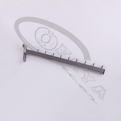 Sloping arm for oval rail