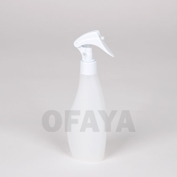 White HDPE plastic bottle with spray pump
