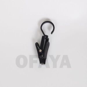 Пластмасова кука с щипка